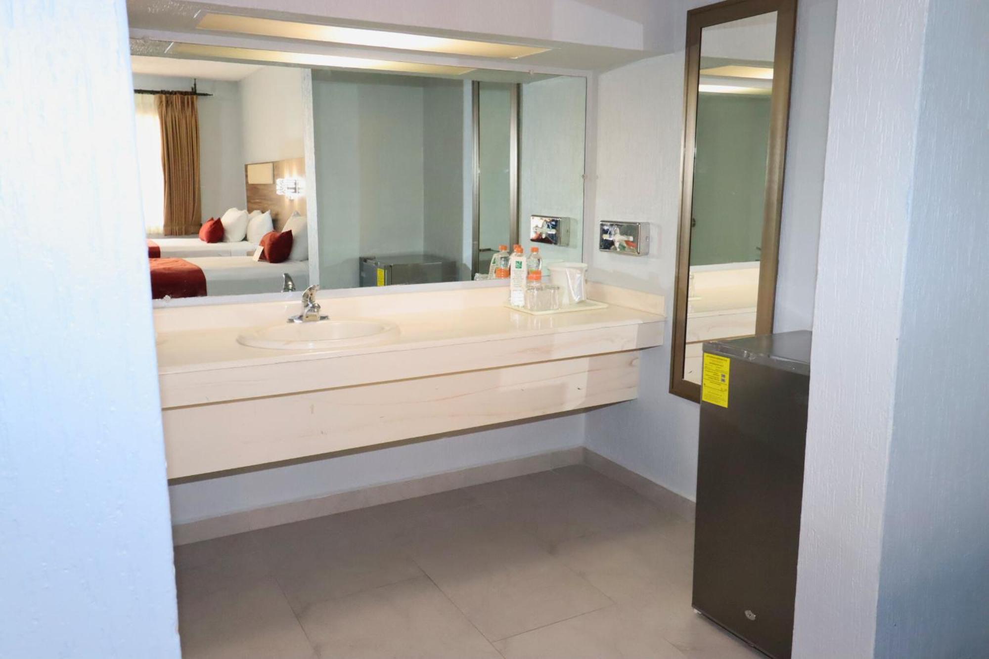 Quality Inn Piedras Negras Exterior photo