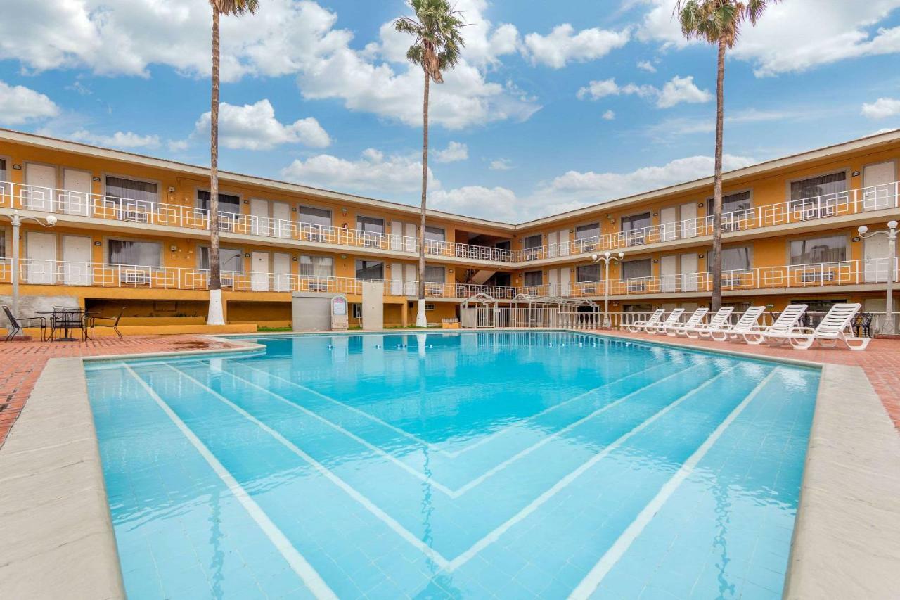 Quality Inn Piedras Negras Exterior photo